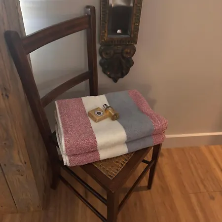 Welcome! Brand New Hamptons On The Hill Διαμέρισμα